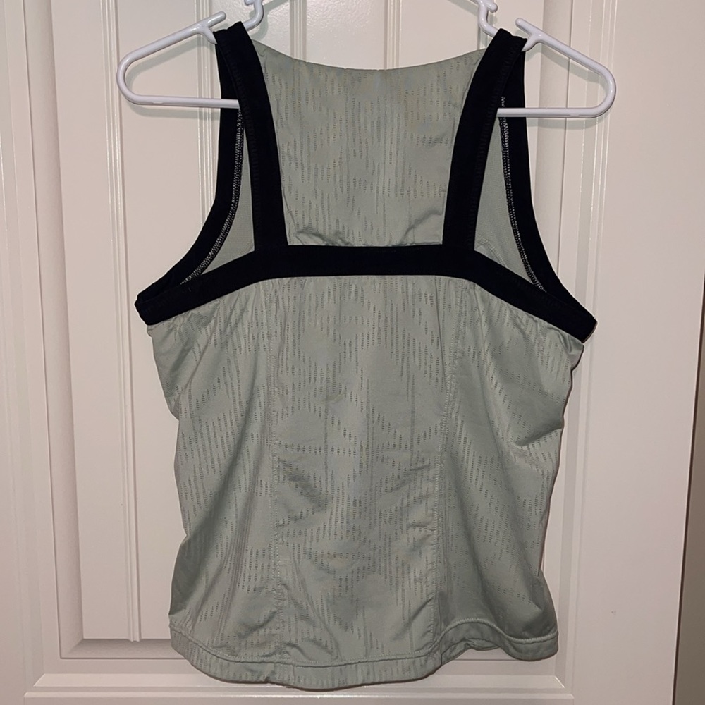 Nike - Picture 2 of 2